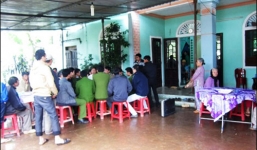 Để lại bức thư, nữ tiểu thương treo cổ tại phòng tắm